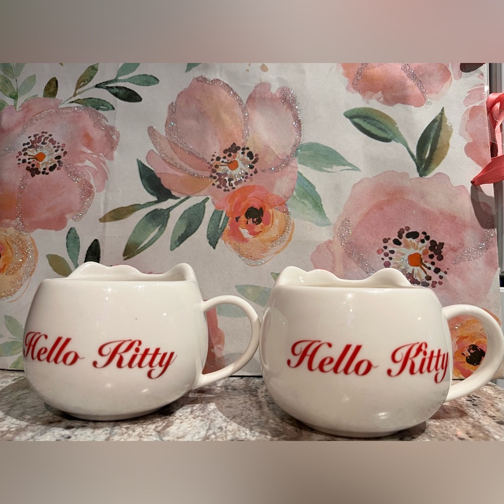 2 hello kitty coffee cups ❤️😻 - Picture 2 of 5